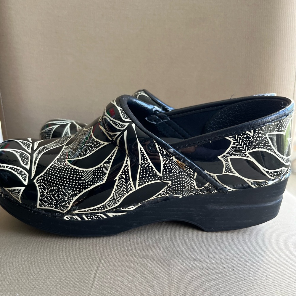 Dansko Clogs - Picture 2 of 9